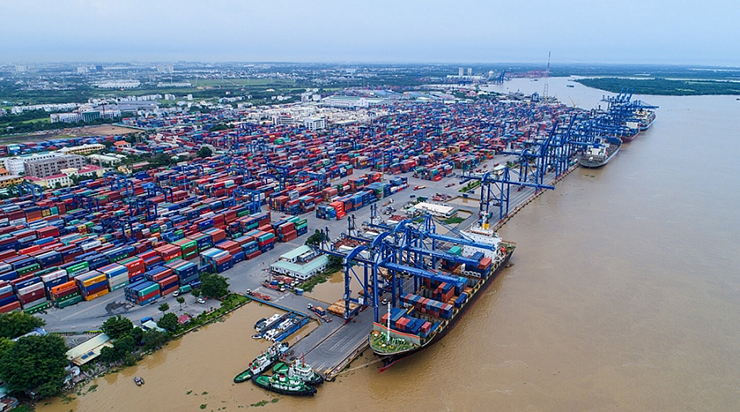 Theo Bộ Công Thương, Mỹ là đối tác thương mại lớn thứ 2 của Việt Nam. Năm 2021, lần đầu thương mại song phương Việt - Mỹ cán mốc 100 tỉ USD.
