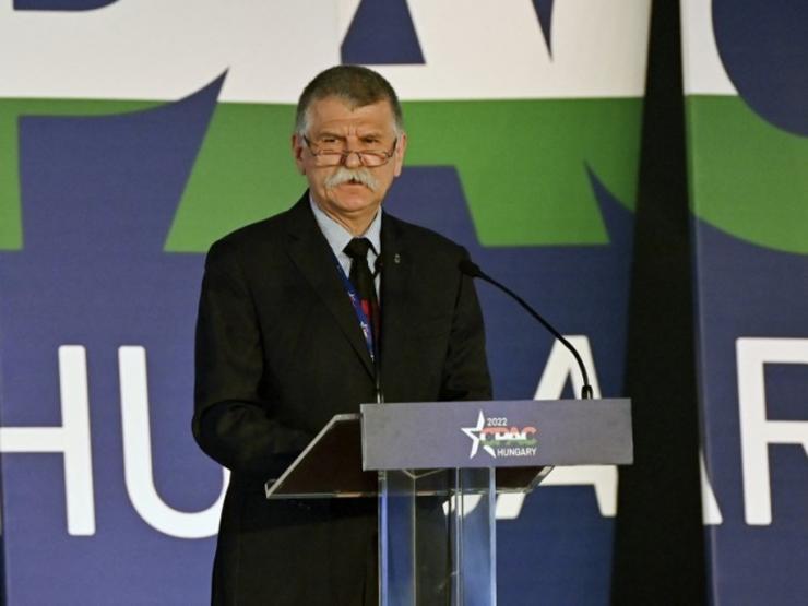 Chủ tịch Quốc hội Hungary nói EU trừng phạt Nga là ”sai lầm cốt lõi”
