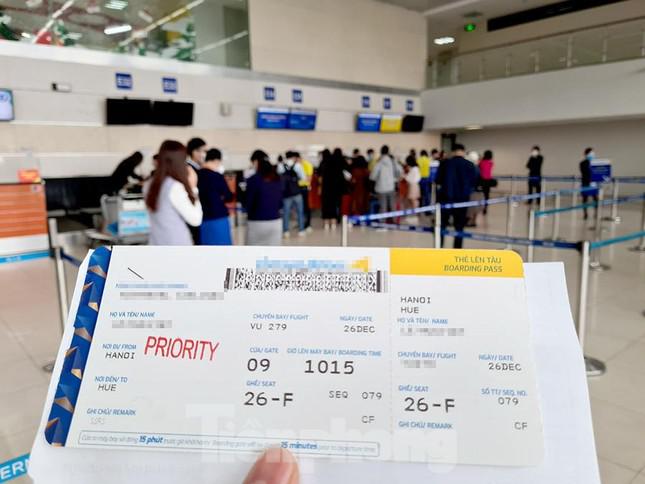 Đi lại dịp Quốc khánh 2/9, người dân có nhiều lựa chọn với vé máy bay và tàu hoả còn nhiều, giá không quá cao.