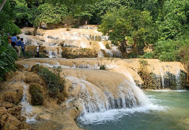 Ngắm thác nước đẹp như tranh vẽ ở xứ Thanh lên tem Việt - 5