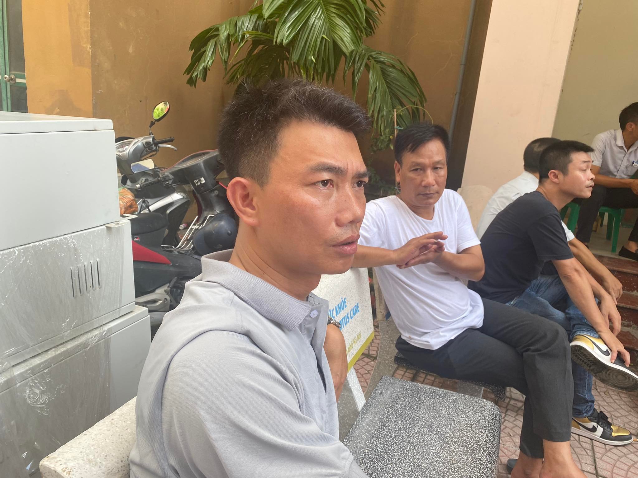 Cảnh sát kể lại giây phút cứu người trong vụ cháy chung cư ở Hà Nội - 6