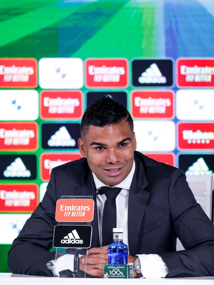 Casemiro "phản pháo" antifan đặt điều anh rời Real Madrid đến MU chỉ vì tiền