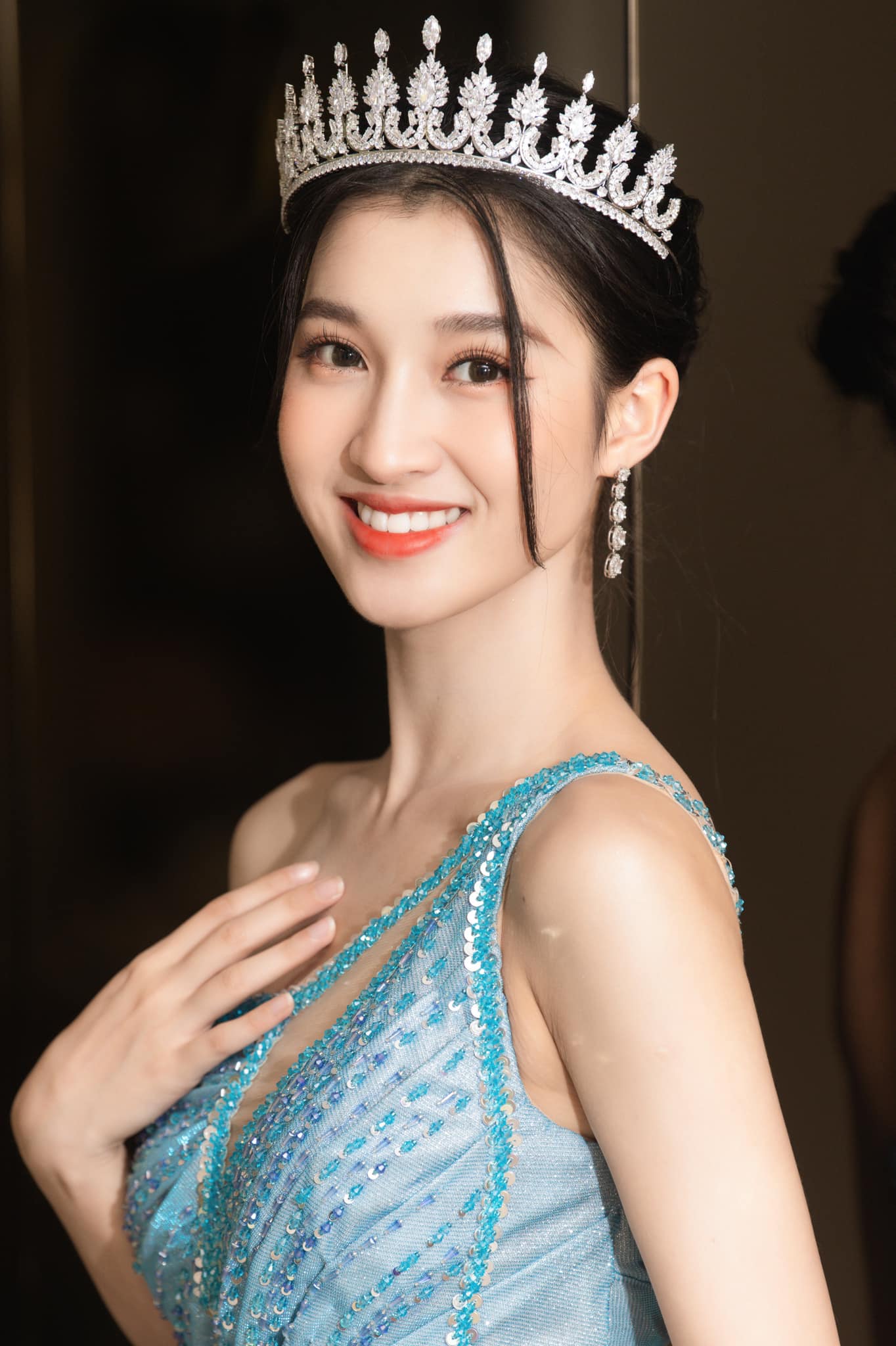 Cận cảnh gương mặt thu hút của á hậu 2 Miss World Vietnam 2022 Phương Nhi.