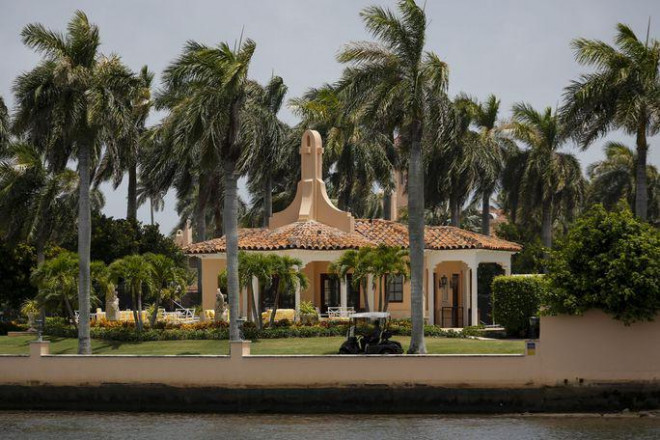 Trong quá trình khám xét, FBI đã thu giữ 11 bộ tài liệu mật tại Mar-a-Lago, một vài bộ trong số đó được dán nhãn "tuyệt mật". Ảnh: The Washington Post