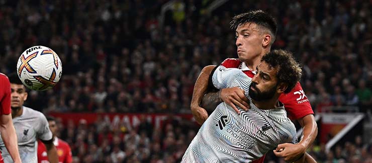 Lisandro Martinez rực sáng trước Liverpool: Tin vui cho Messi và Argentina.