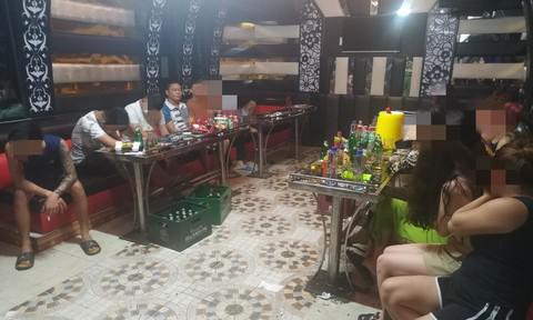 Quán karaoke cho nhân viên bán dâm vừa bị Công an Sơn Động triệt phá.