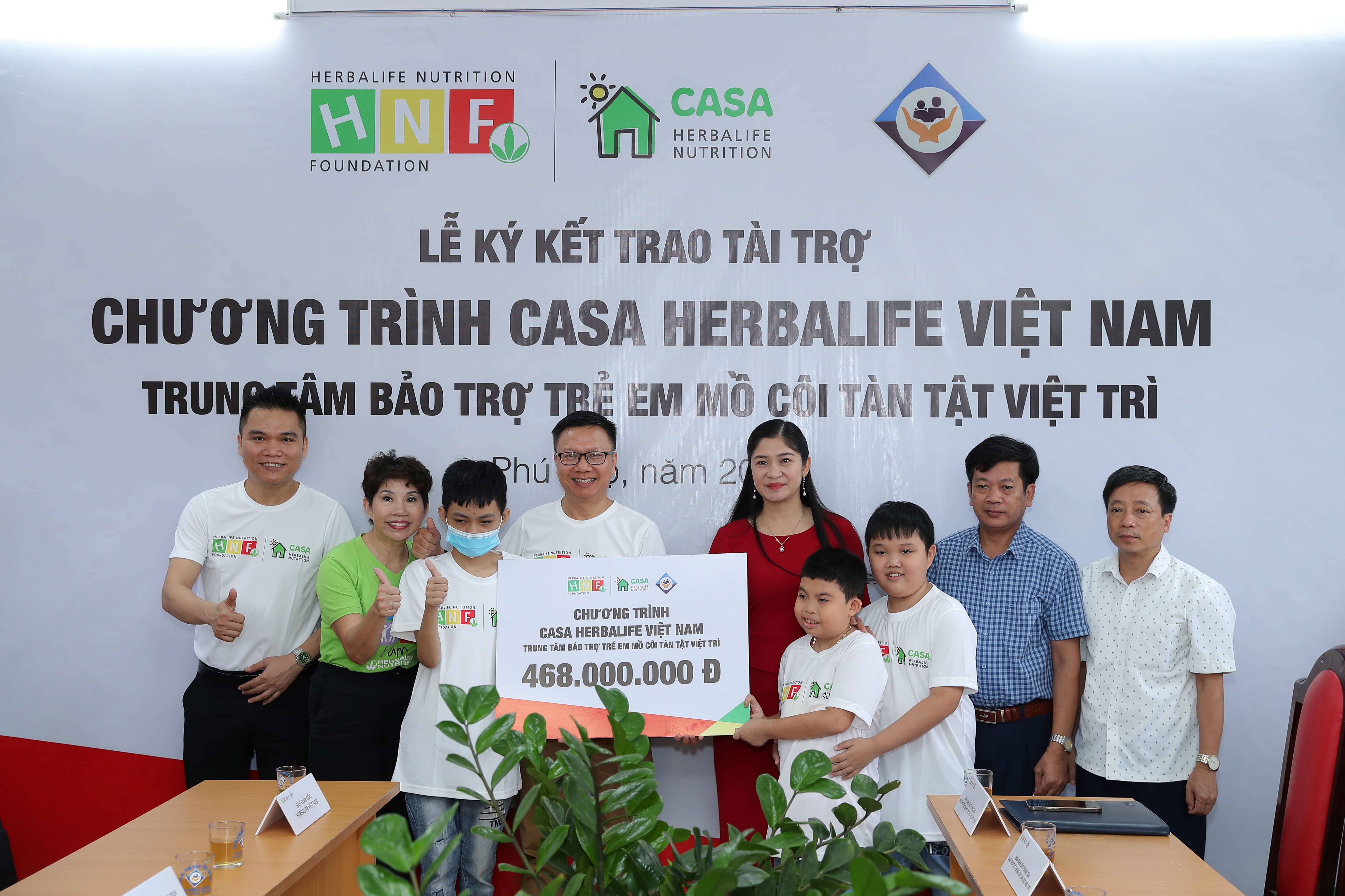 Herbalife Việt Nam hỗ trợ dinh dưỡng lành mạnh cho trẻ em có hoàn cảnh khó khăn tại Trung tâm Bảo trợ Trẻ em mồ côi tàn tật Việt Trì - 1