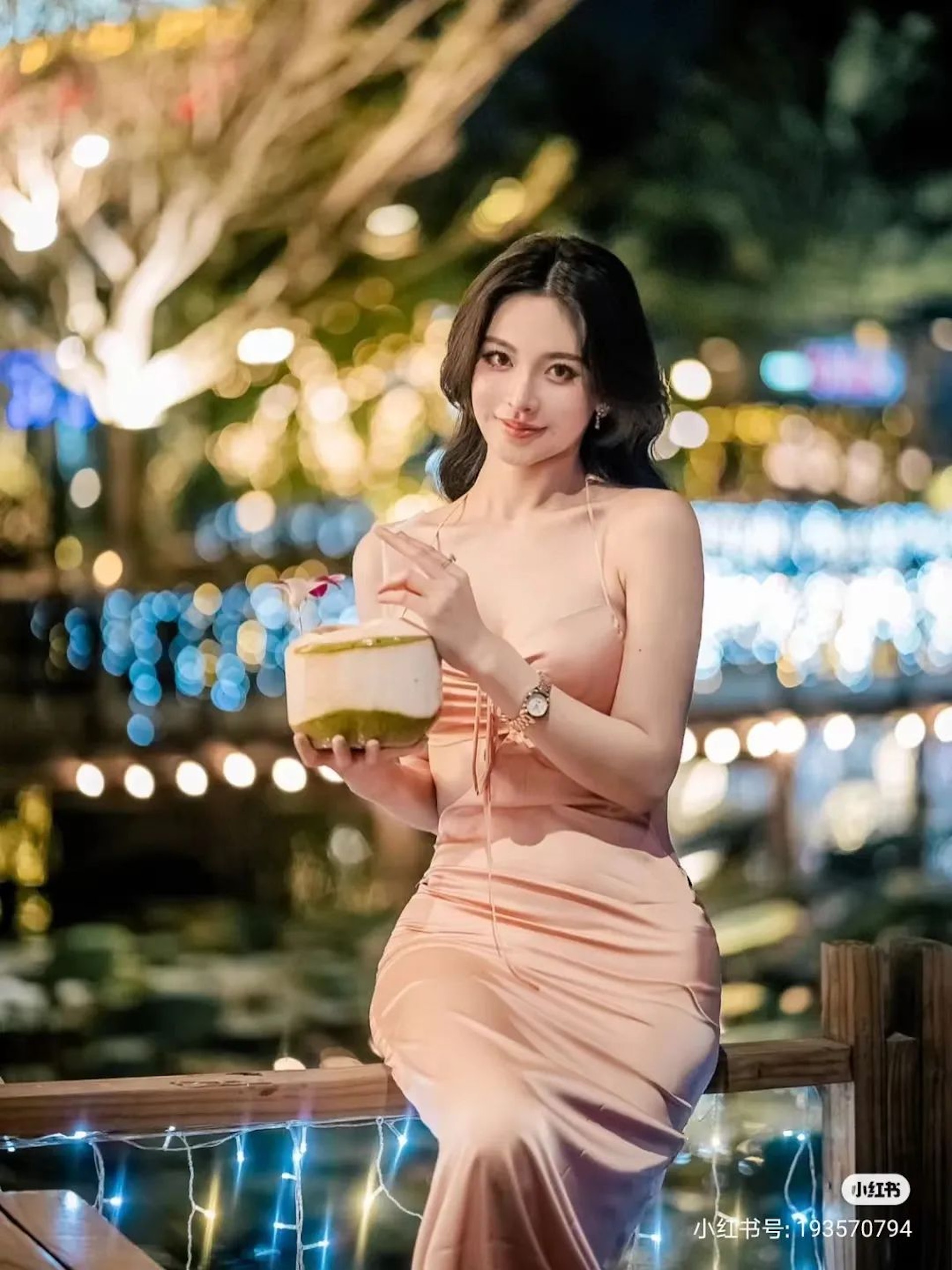 Hoa hậu Thế giới Trung Quốc 2022 xinh như mộng bị tố khai man bằng thạc sĩ - 10