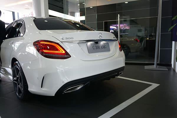 Bảng giá xe Mercedes C300 AMG tháng 9/2022 cùng đánh giá chi tiết - 7