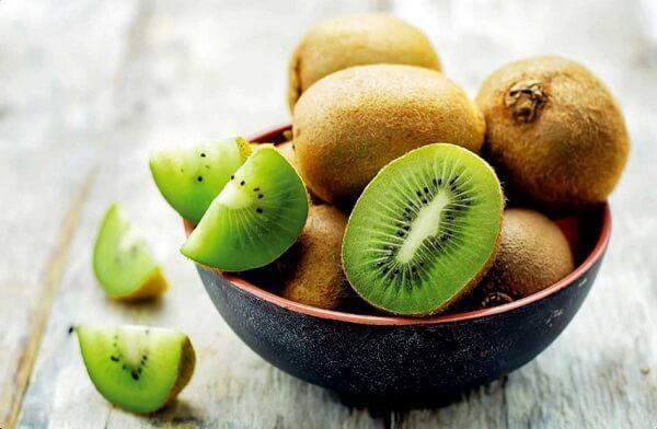 Được coi là loại quả &#34;nhỏ mà có võ&#34;, nhưng khi ăn kiwi cần tuyệt đối nhớ những điều đại kỵ này - 1