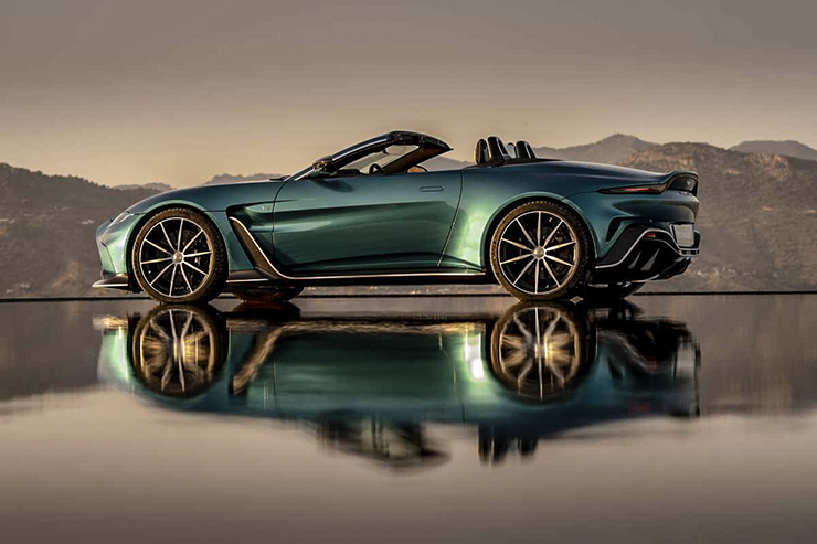 Aston Martin ra mắt mẫu xe V12 Vantage mui trần cuối cùng - 3