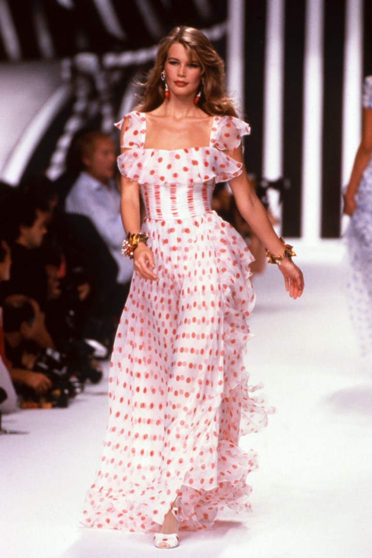 Nhìn lại người mẫu của thập niên 1990 cùng Claudia Schiffer - 8