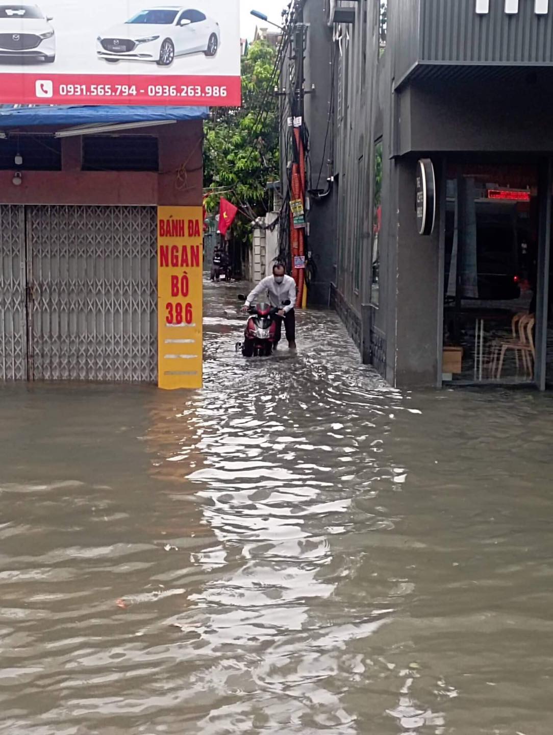 Đêm mất ngủ của người dân Quảng Ninh, Hải Phòng sau cuồng phong bão số 3 - 10