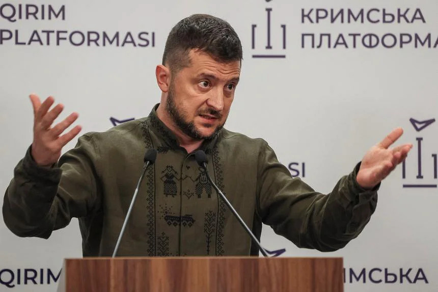 Chính quyền Tổng thống Zelensky có thể trở thành mục tiêu của quân đội Ukraine, ông Medvedev nhận định (ảnh: CNN)