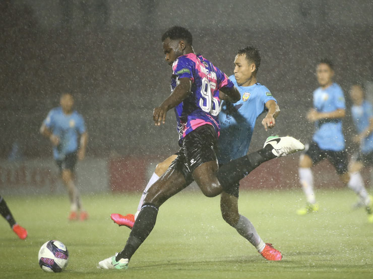 Video bóng đá Sài Gòn - Hà Tĩnh: Đại tiệc 5 bàn, thủy chiến hấp dẫn (Vòng 14 V-League)