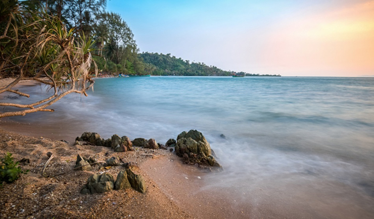 Kep, Campuchia: Bắt đầu từ năm 1908, Kep là điểm đến ưa thích của giới thượng lưu Pháp sống ở Campuchia. Nó nổi tiếng với những nhà hàng tuyệt vời và những biệt thự đắt tiền. Ngày nay Kep là một nơi tuyệt vời để thư giãn.
