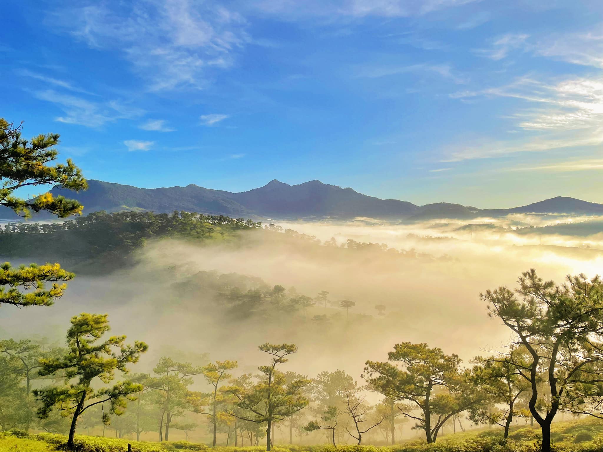 Săn mây trên đồi Đa Phú. Ảnh: Nguyễn Văn Thịnh