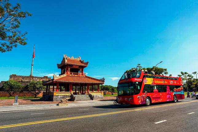 Hệ thống xe buýt 2 tầng chuẩn quốc tế đầu tiên phục vụ du khách tại Huế có gì đặc biệt? - 5