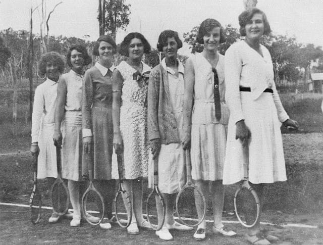 Lịch sử phong cách quần áo tennis màu trắng - 4