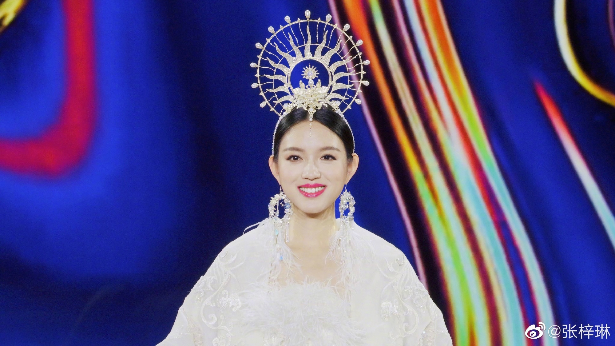 "Hoa hậu đẹp nhất Trung Quốc" vẫn giữ được nét xuân thì ở độ tuổi U40 - 8