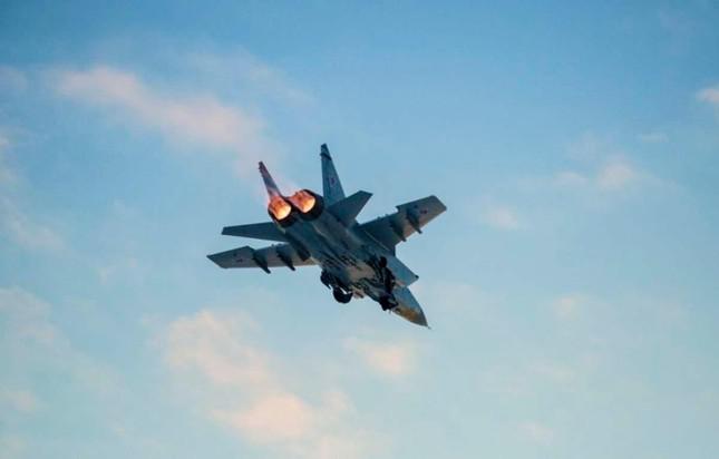 MiG-31BM được trang bị radar hiện đại, có thể tiêu diệt được nhiều mục tiêu. Ảnh: Bộ Quốc phòng Nga