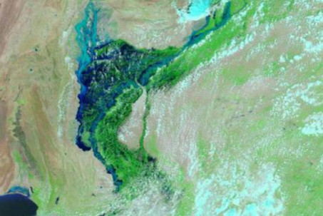Đáng sợ như lũ lụt Pakistan: Từ đồng bằng thành hồ nội địa rộng 100 km