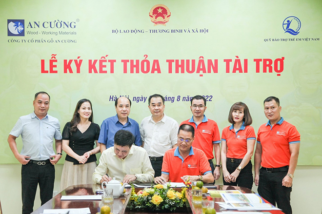 Gỗ An Cường (ACG) ký kết tài trợ 2 tỷ 500 triệu đồng cho Quỹ bảo trợ trẻ em Việt Nam - 2
