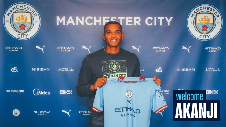 Akanji gia nhập Man City