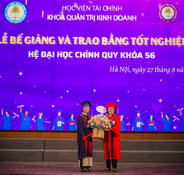 Thủ khoa Học viện Tài chính: 'Vào Tài chính là ước mơ từ nhỏ của tôi' - 10