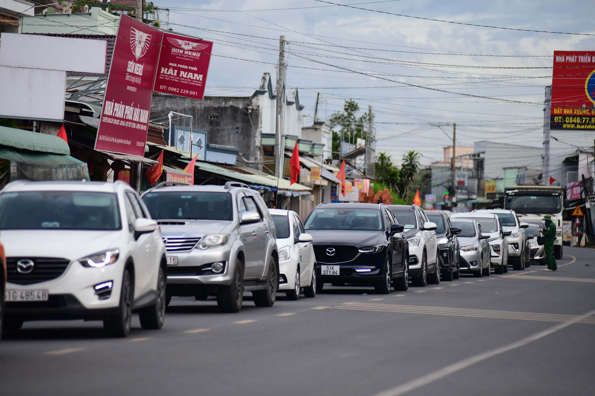 Người dân đổ về đô thị lớn, 5 xe ô tô gặp nạn liên hoàn trên cao tốc - 46