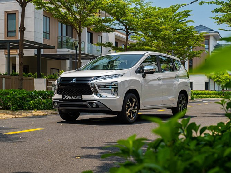 Giá xe Mitsubishi Xpander tháng 9/2022, tặng Camera lùi khi mua bản MT