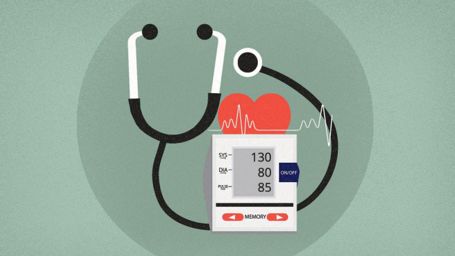 Người bệnh tăng huyết áp cần theo dõi tình trạng huyết áp của mình.