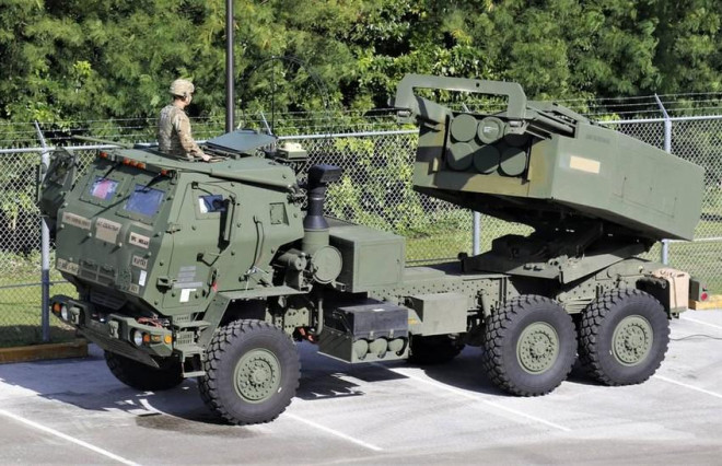 Hệ thống tên lửa cơ động cao (HIMARS) M142. Ảnh: US ARMY