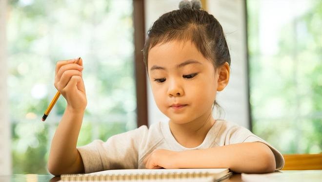 Muốn cải thiện khả năng tập trung và say mê đọc sách ở trẻ cần 2 cách này - 1