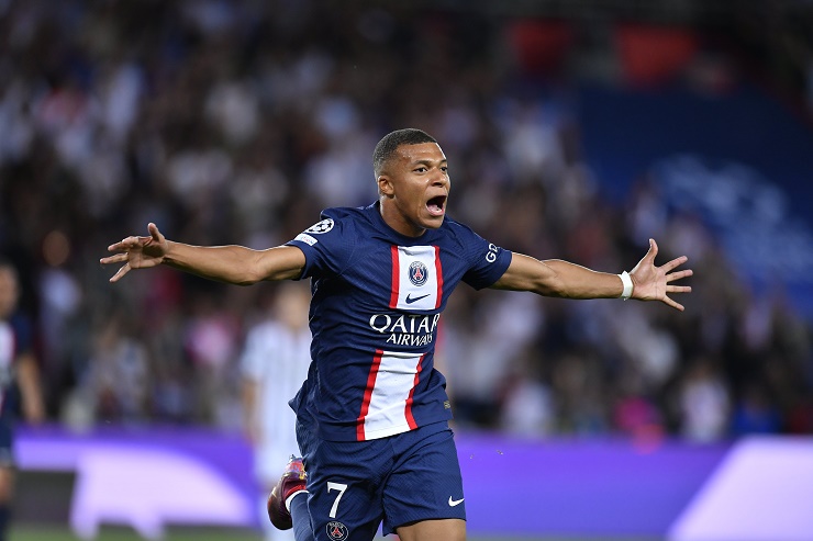 Mbappe tỏa sáng ghi cú đúp giúp PSG hạ Juventus