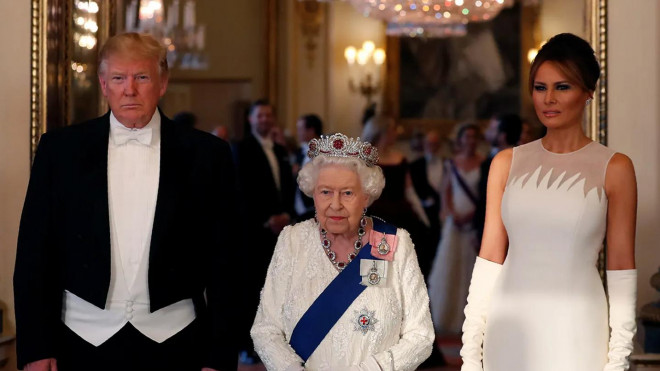 Tổng thống Donald Trump, đệ nhất phu nhân Melania Trump và Nữ hoàng Elizabeth II tại Cung điện Buckingham vào ngày 3/6/2019.