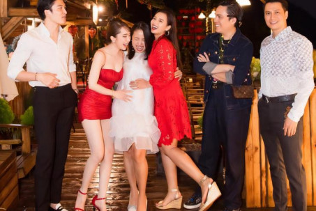 "Tú bà" Quỳnh Nga nổi bật giữa dàn khách mời trong tiệc sinh nhật nhờ váy dáng ôm