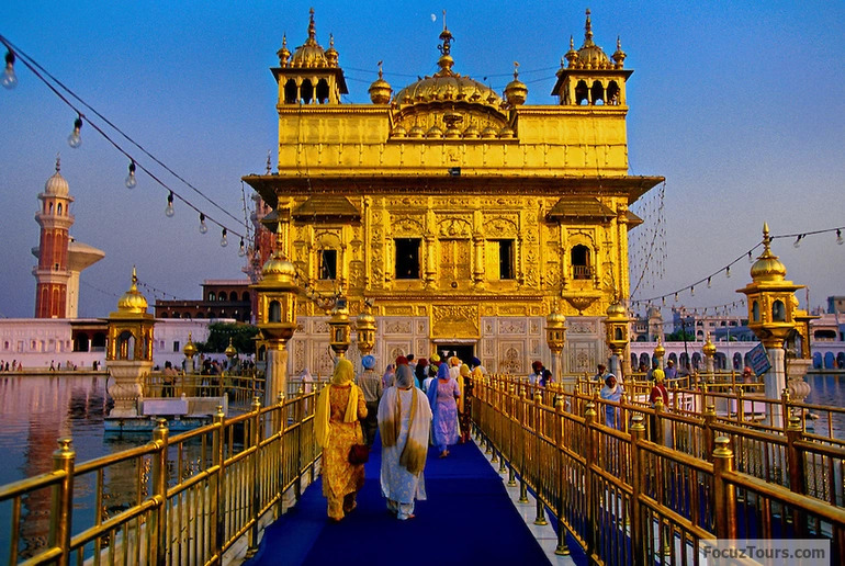 Đền Vàng ở Ấn Độ là địa điểm được coi là linh thiêng nhất đối với tín đồ đạo Sikh (ảnh: SCMP)