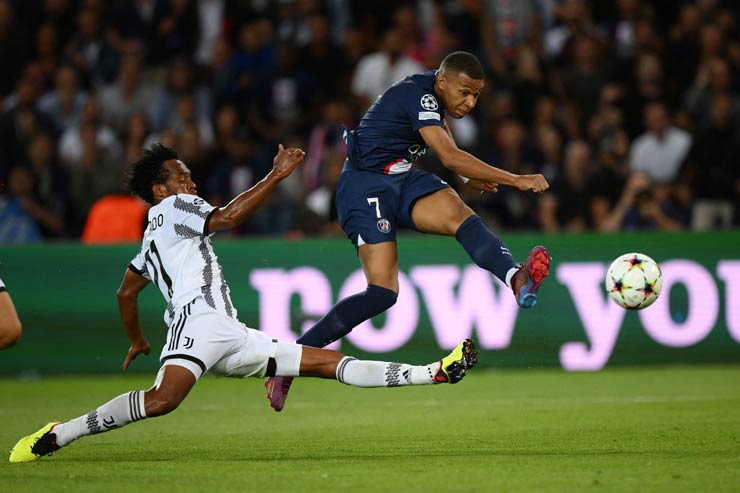 Mbappe tỏa sáng với cú đúp giúp PSG thắng Juventus khi ra quân ở Champions League