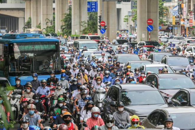 Tuyến đường Nguyễn Trãi hướng đi Ngã Tư Sở dù rộng bậc nhất Thủ đô vẫn thường xuyên ùn tắc