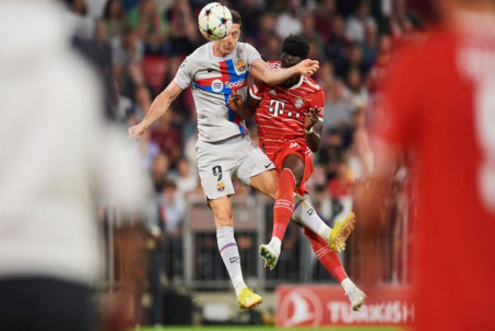 Đại chiến Bayern - Barca: Lewandowski "tri ân", đánh đầu hụt hóa kiến tạo đẹp