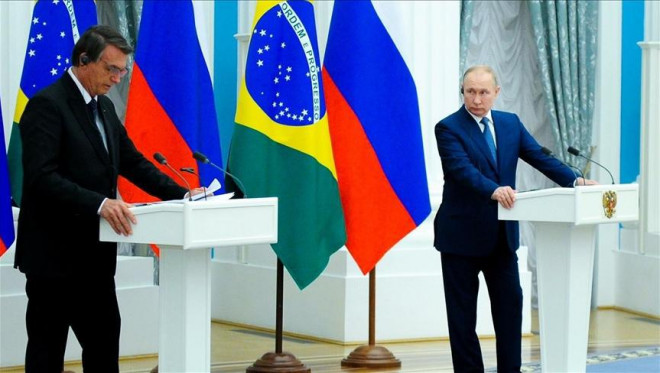 Nhà lãnh đạo Brazil Bolsonaro đã nói rằng tình bạn với Tổng thống Putin cho phép đất nước của ông tiếp cận năng lượng và phân bón Nga, hai yếu tố vốn rất quan trọng đối với cả lĩnh vực nông nghiệp và công nghiệp của Brazil.