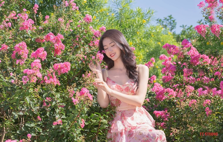Được biết, người đẹp sinh năm 1999 từng lọt top 20 Hoa hậu Việt Nam 2020. 
