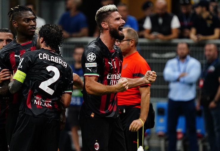 Giroud mở tỷ số cho AC Milan trên chấm 11m