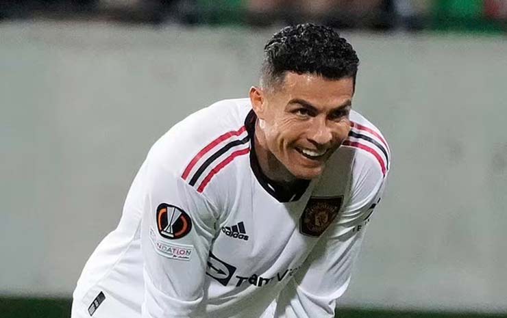 Cristiano Ronaldo sẽ hết hợp đồng với MU sau mùa giải này