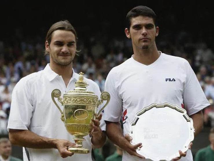 FedEx thắng thuyết phục Mark Philippousis sau 3 set năm 2003 để lần đầu tiên vô địch Wimbledon và Grand Slam