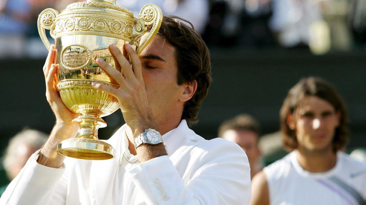 Nadal phải cay đắng nhìn Federer nâng cúp vàng Wimbledon sau 5 set kịch chiến trận chung kết năm 2007