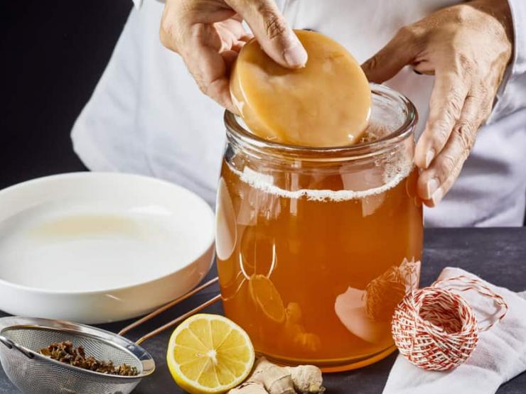 5 lợi ích tuyệt vời của kombucha, nhưng những người này nên ít sử dụng