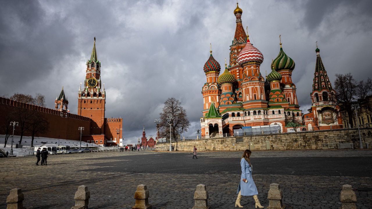Khung cảnh bên ngoài Điện Kremlin và Quảng trường Đỏ ở Moscow, Nga.