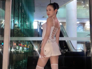 Thời trang - Hot girl Cà Mau quyến rũ hết nấc khi mặc áo nịt Phục Hưng, đi tất &quot;lolita&quot; chơi đêm